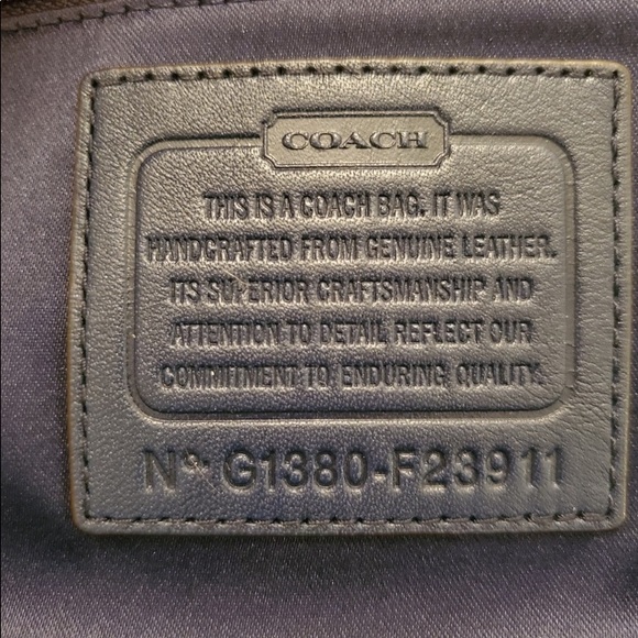 Authentic Coach crossbody blue w/green trim - Picture 6 of 7